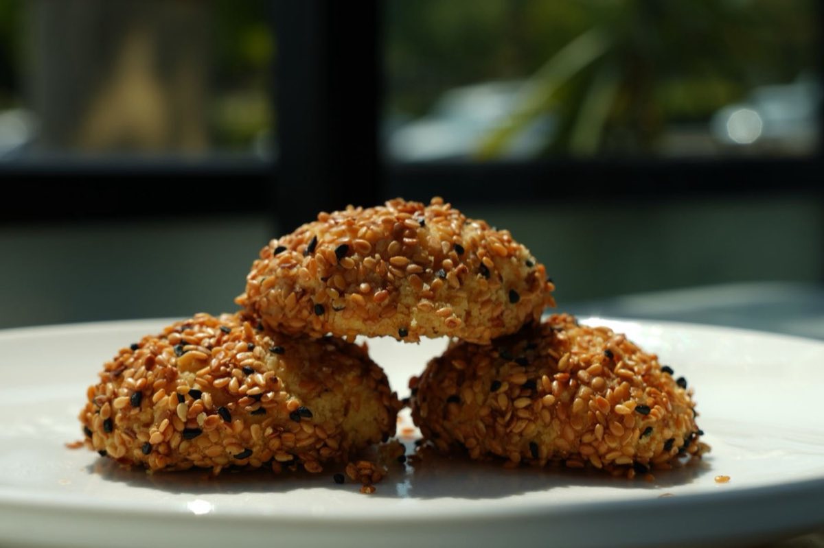 Ka'ak el Eid — Lebanese holiday celebration cookies: buttery rings flavored with anise, mahlab, and sesame